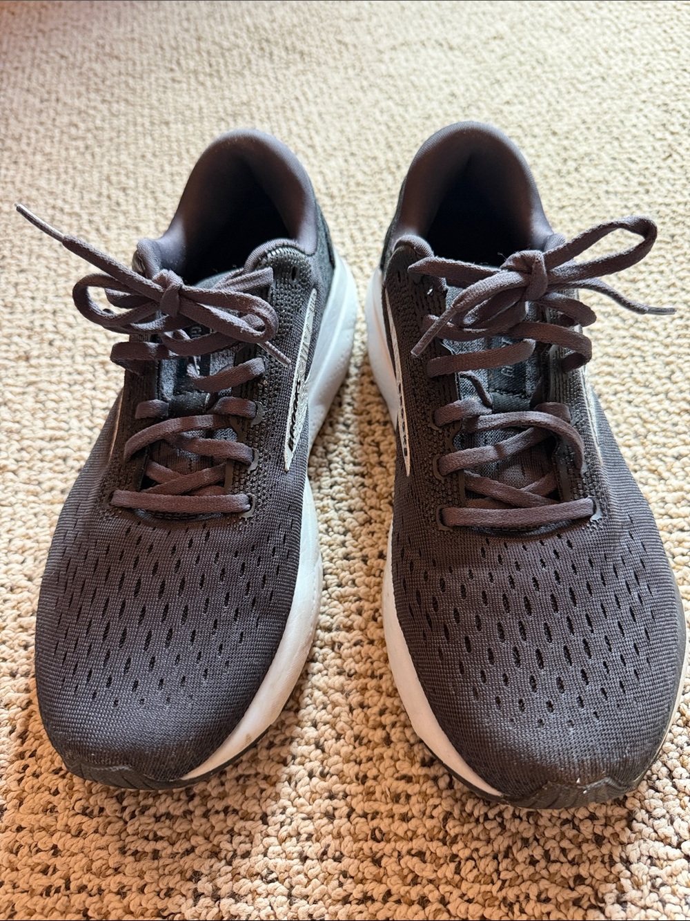 Brooks Women's Athletic Sneakers - Dark Gray & White
